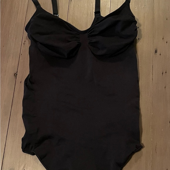 SKIMS Charcoal Thong Bodysuit - Picture 4 of 5